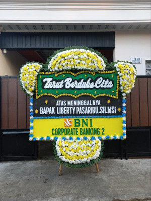 Papan Bunga Duka di Simirik